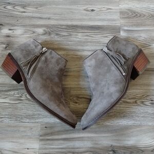 Vionic Serena Zip Ankle Boots Comfort Orthaheel Suede Greige Women's Size 8